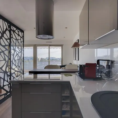 Apartment Sea View Flat - Pool, Terrace, Parking By Guestready Cannes
